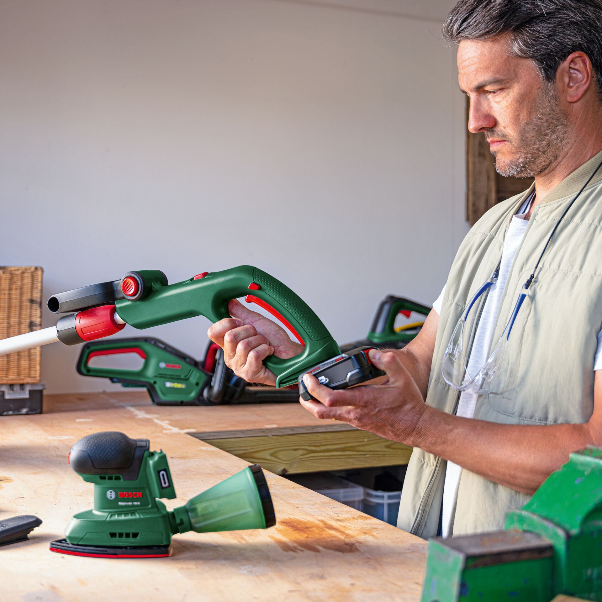 Bosch UNIVERSALGRASSCUT 18V-26- 500