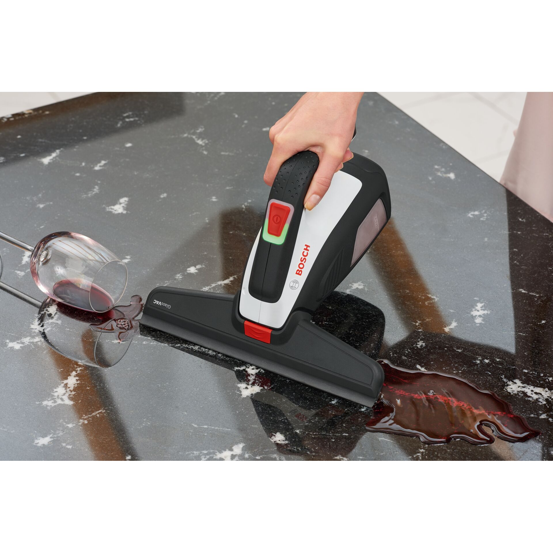 Bosch GLASSVAC mit Sprühflasche