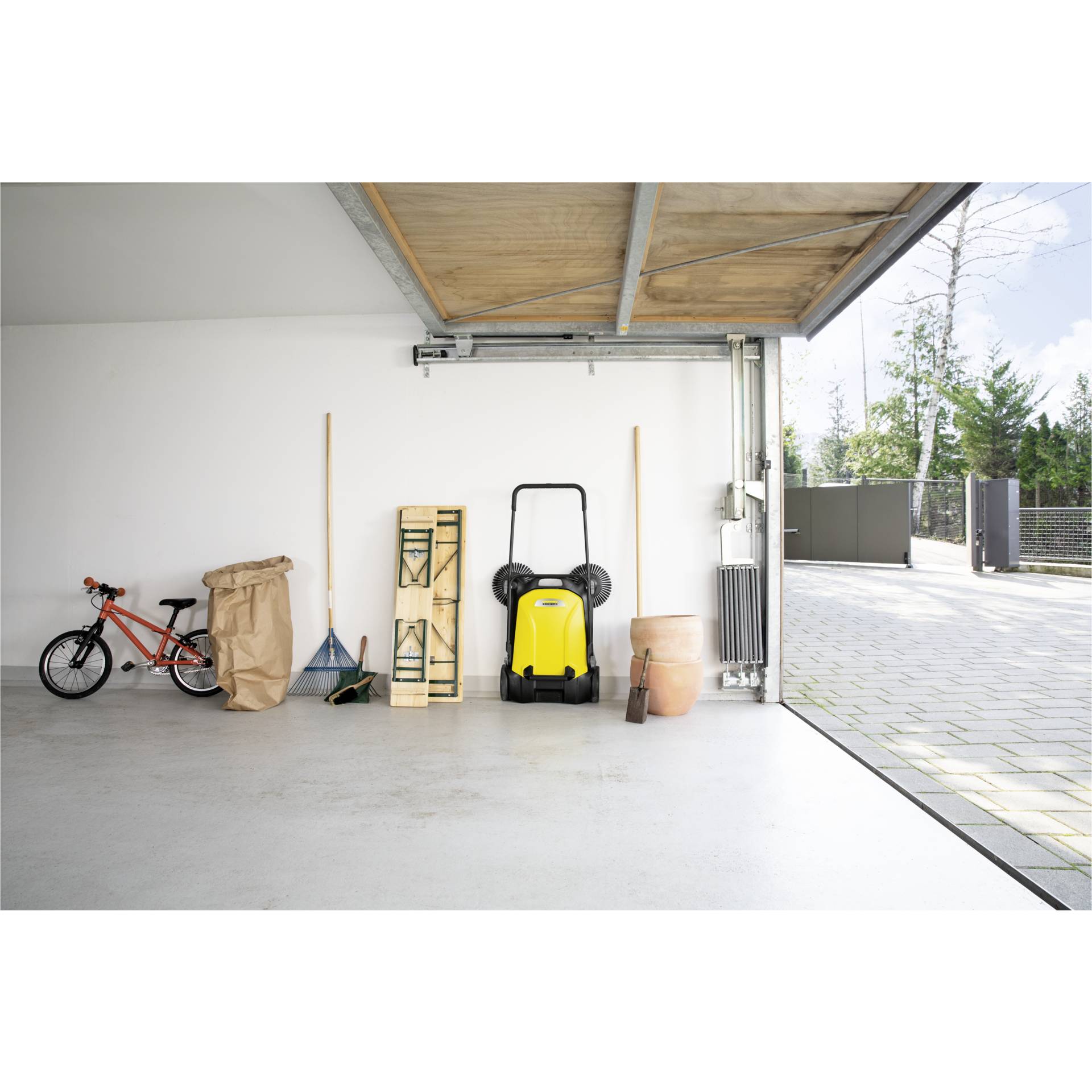 Kärcher S 4 Twin Kehrmaschine
