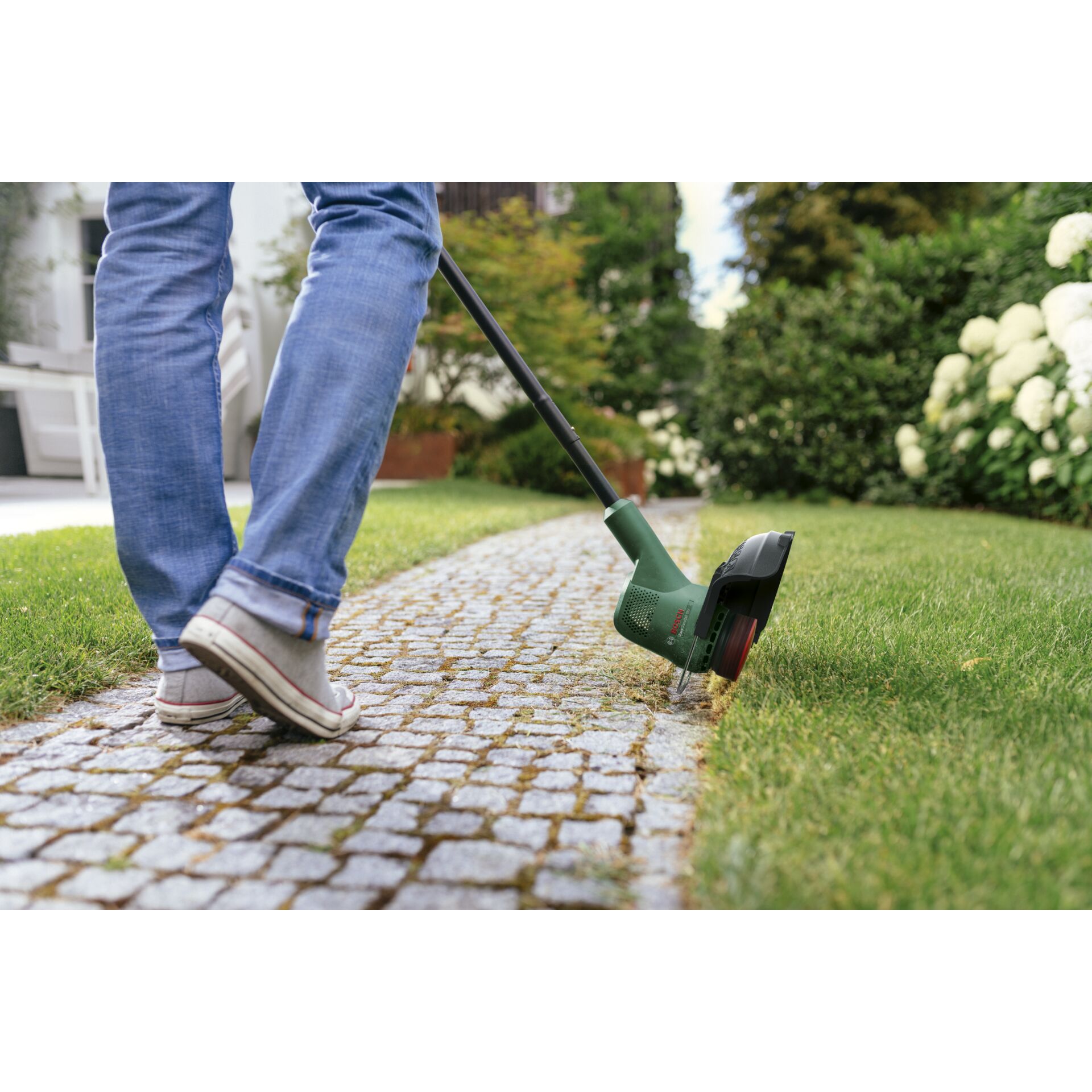 Bosch EasyGrassCut 18V-230 Akku-Rasentrimmer