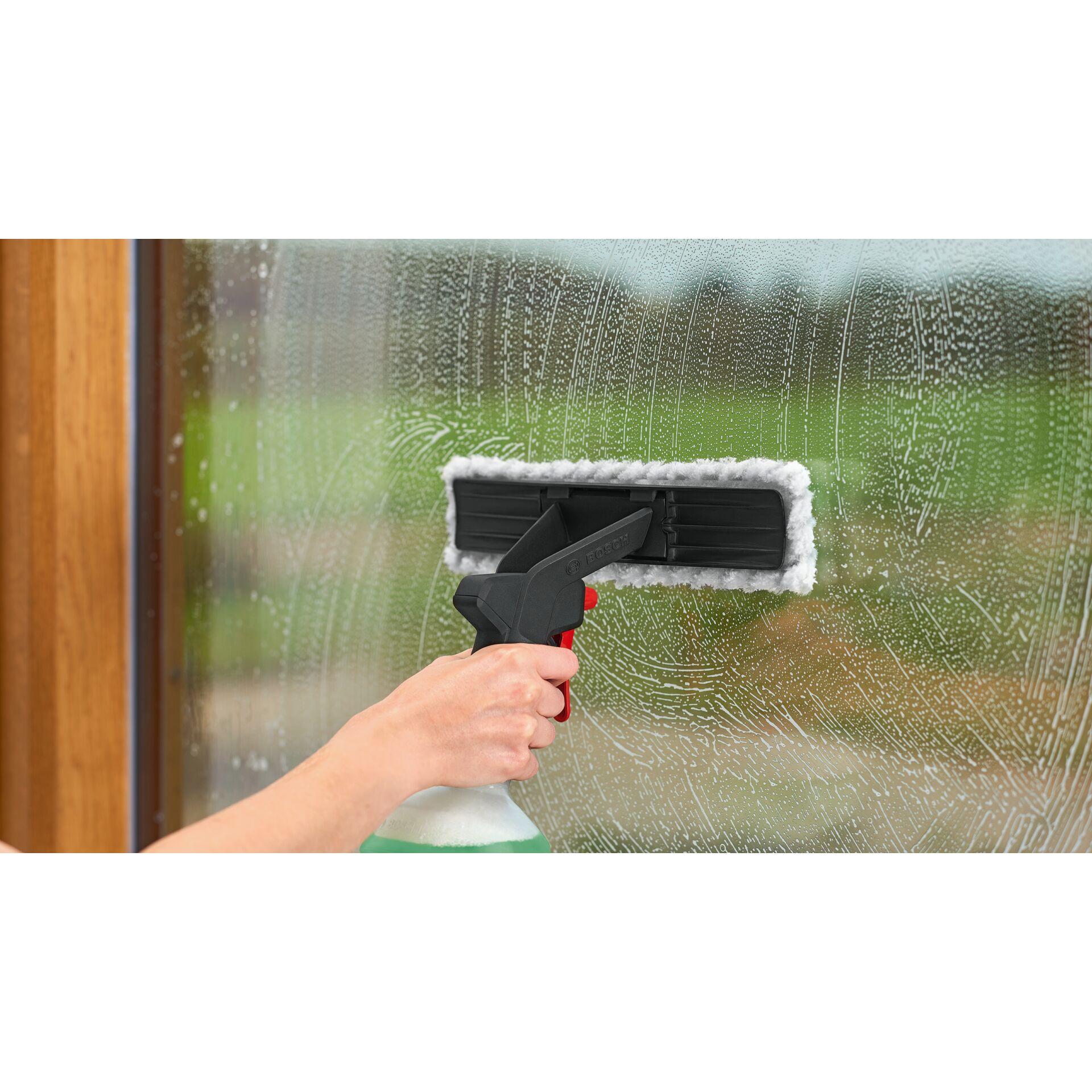 Bosch GLASSVAC mit Sprühflasche