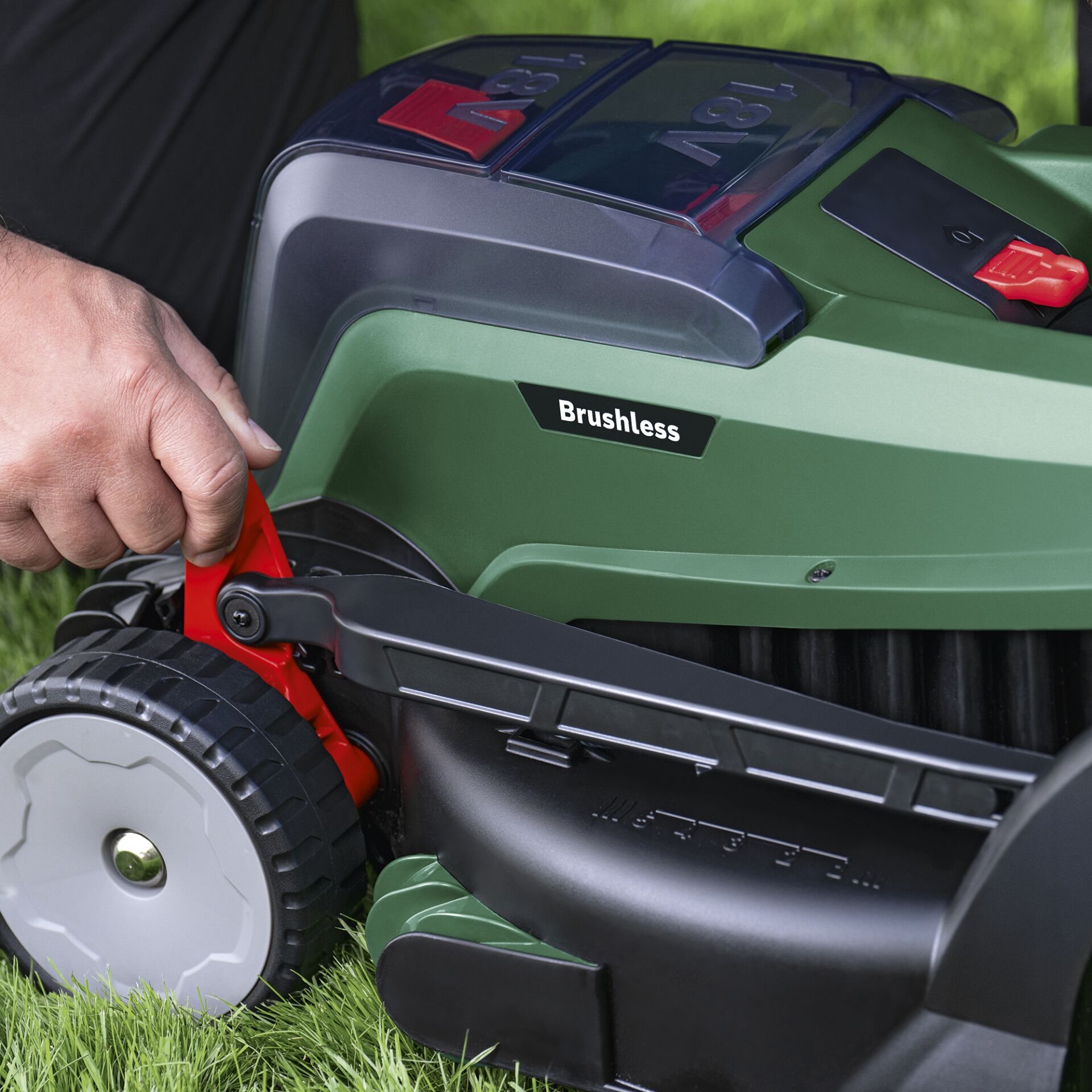 Bosch UniversalRotak 18V-37-550 Akku-Rasenmäher solo
