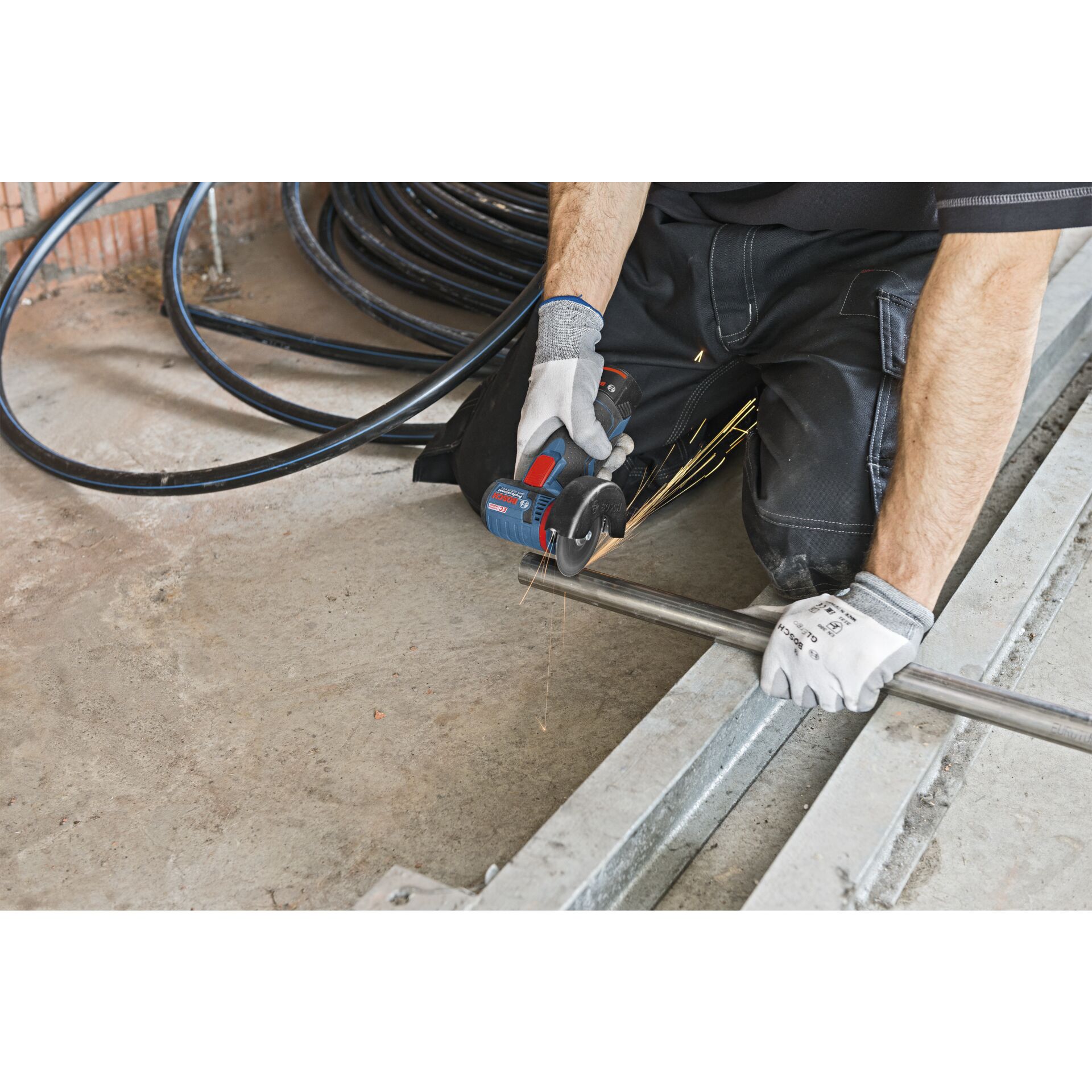 Bosch GWS 12V-76, 2x GBA 12V 3.0 Akku-Winkelschleifer