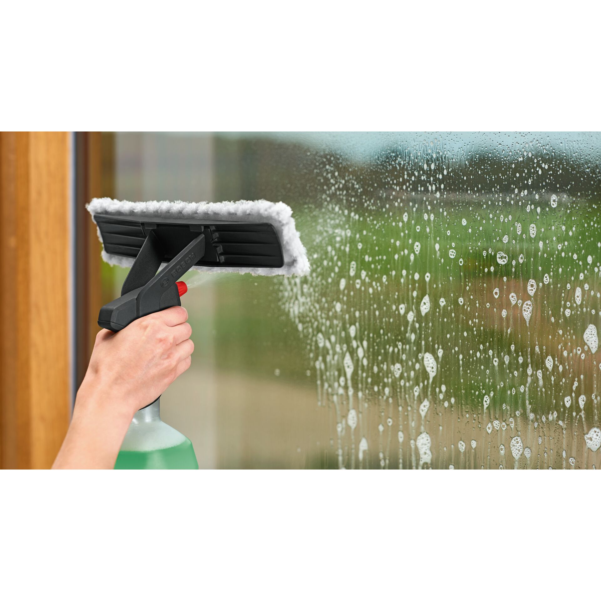 Bosch GLASSVAC mit Sprühflasche
