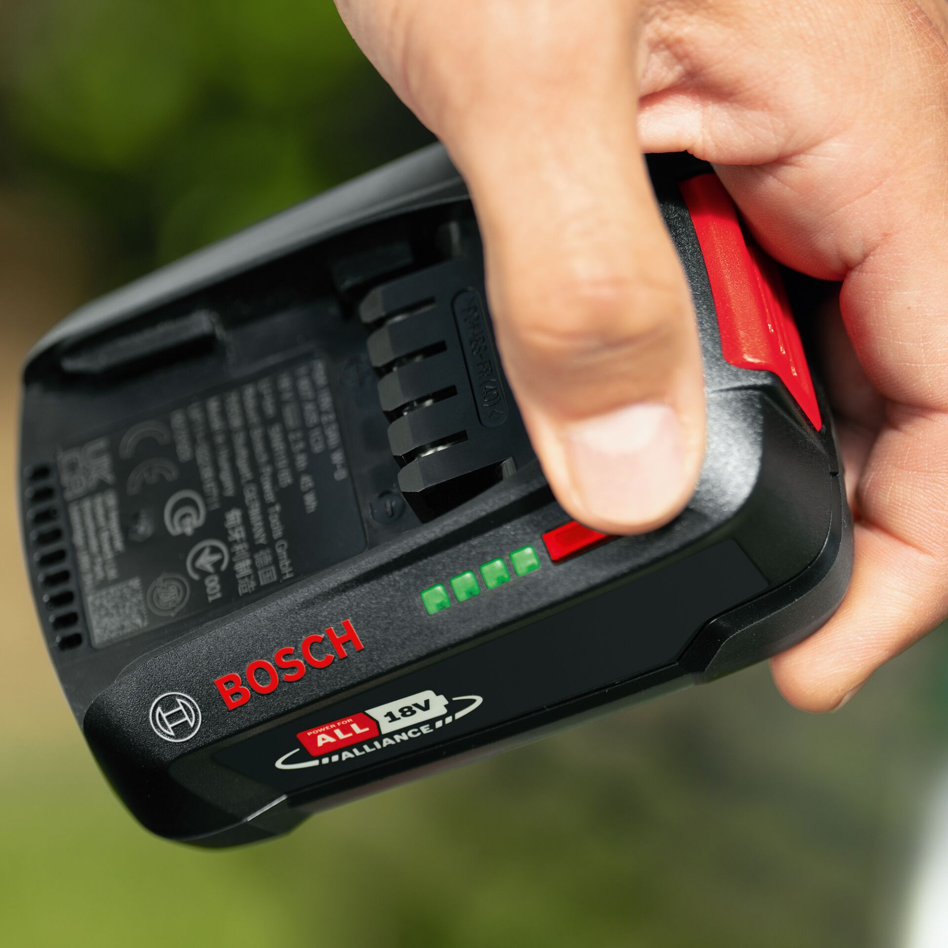 Bosch UNIVERSALGRASSCUT 18V-26- 500