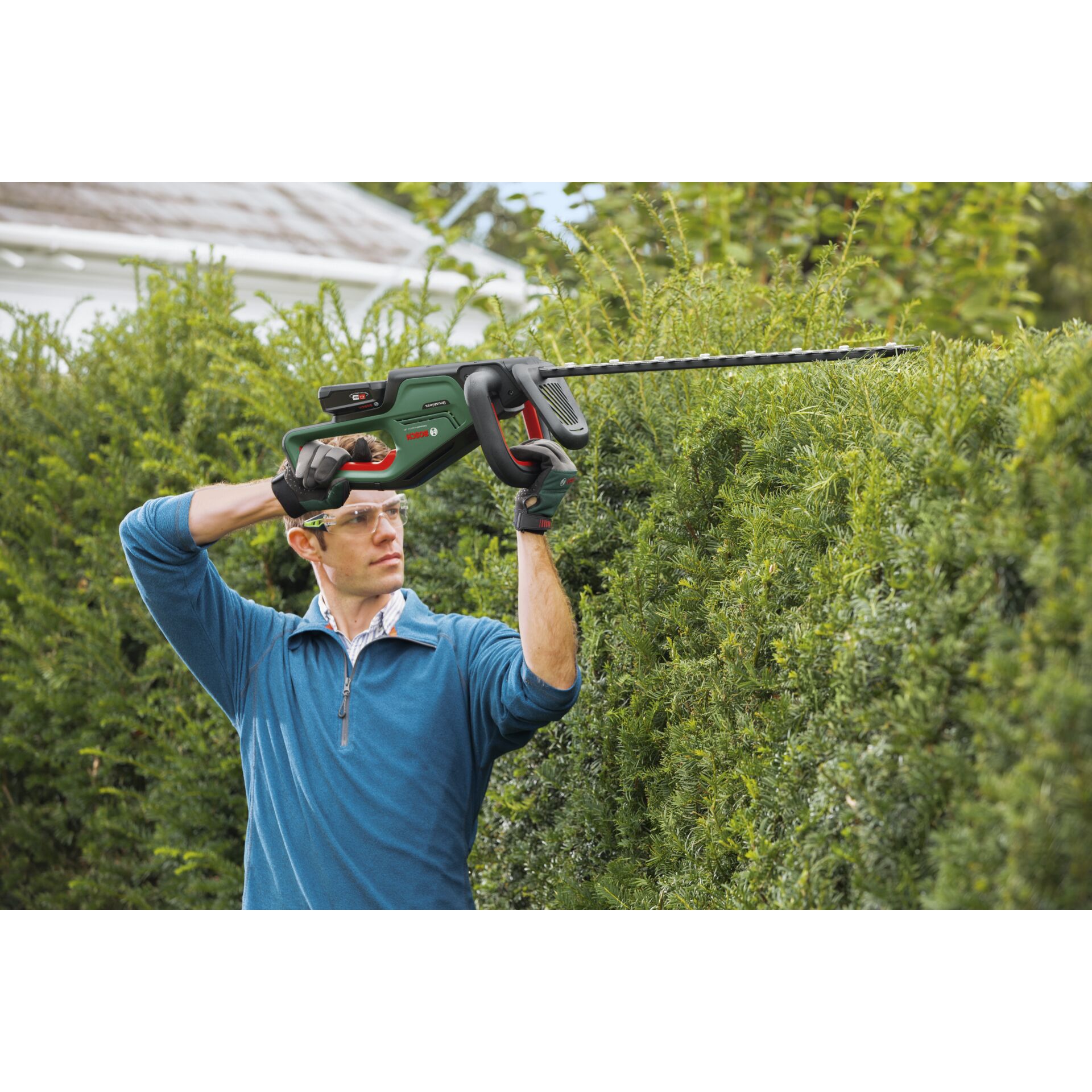Bosch UniversalHedgeCut 18-50 solo Akku-Heckenschere