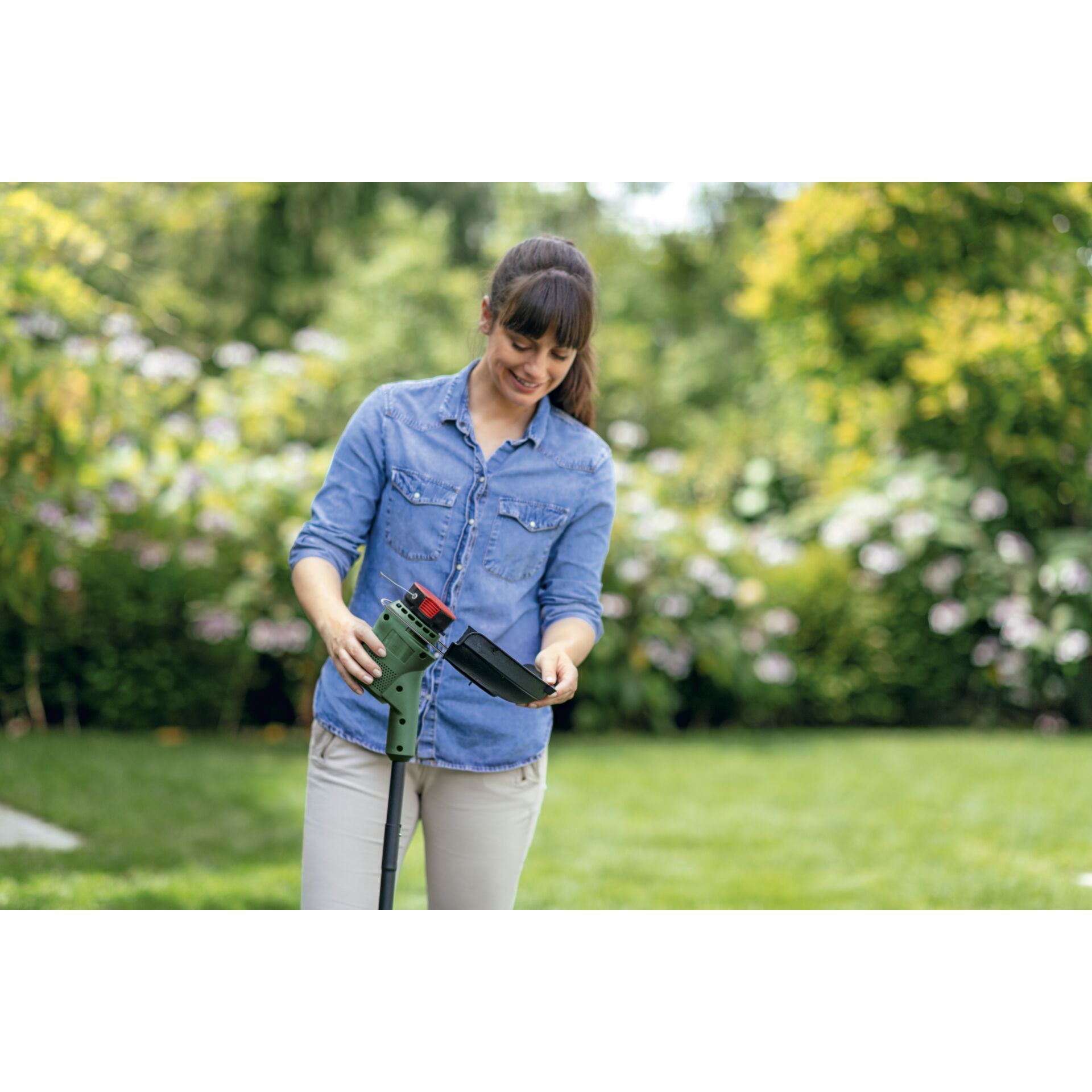 Bosch EasyGrassCut 18V-230 Akku-Rasentrimmer