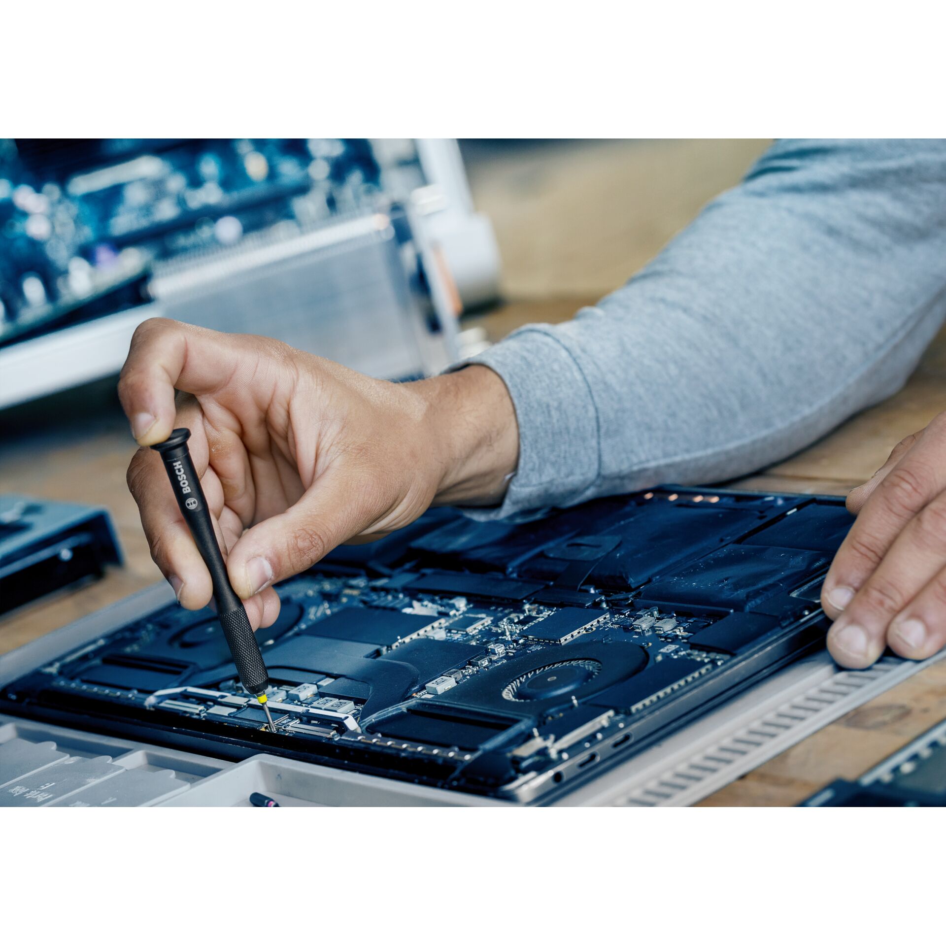 Bosch Präzisions- und Standard- Bitsatz 42-tlg.